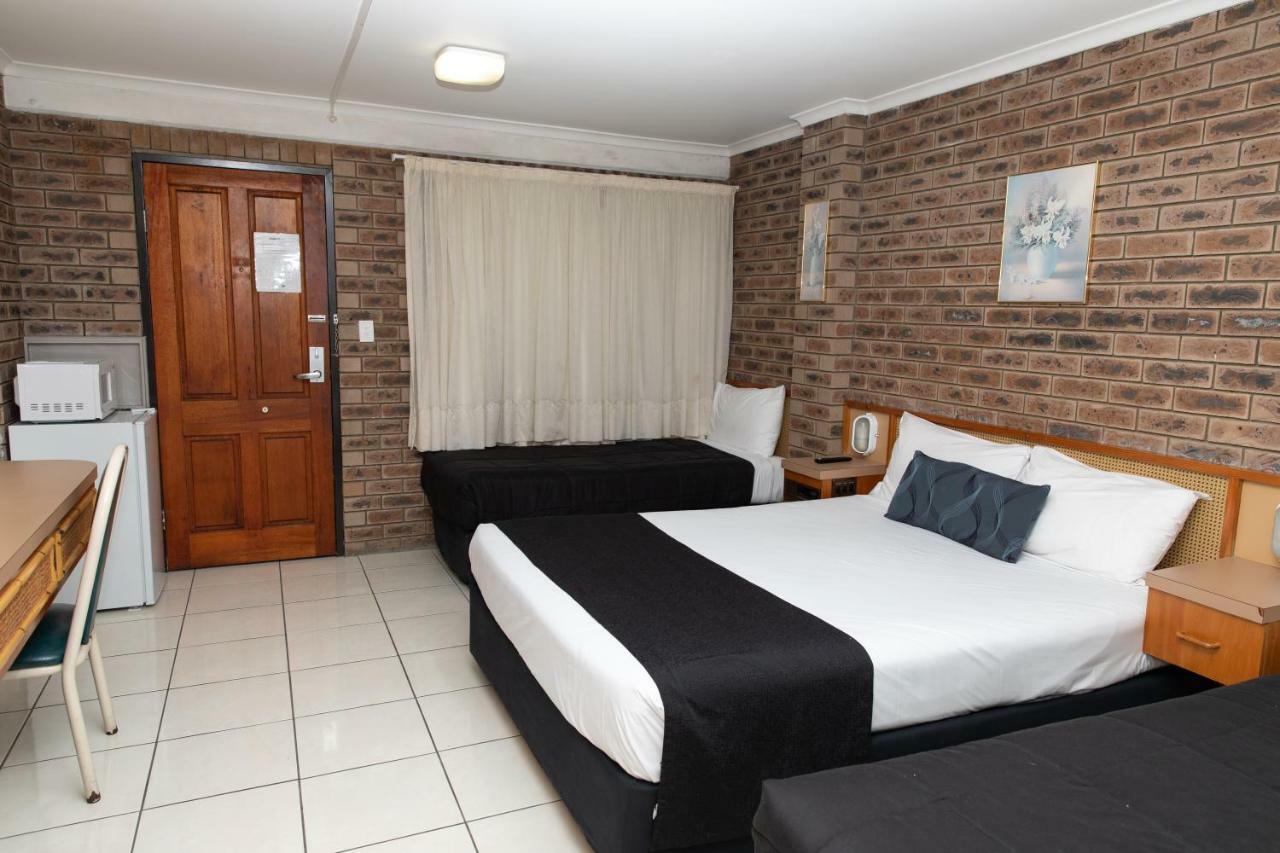 Lantern Motor Inn Маккай Экстерьер фото
